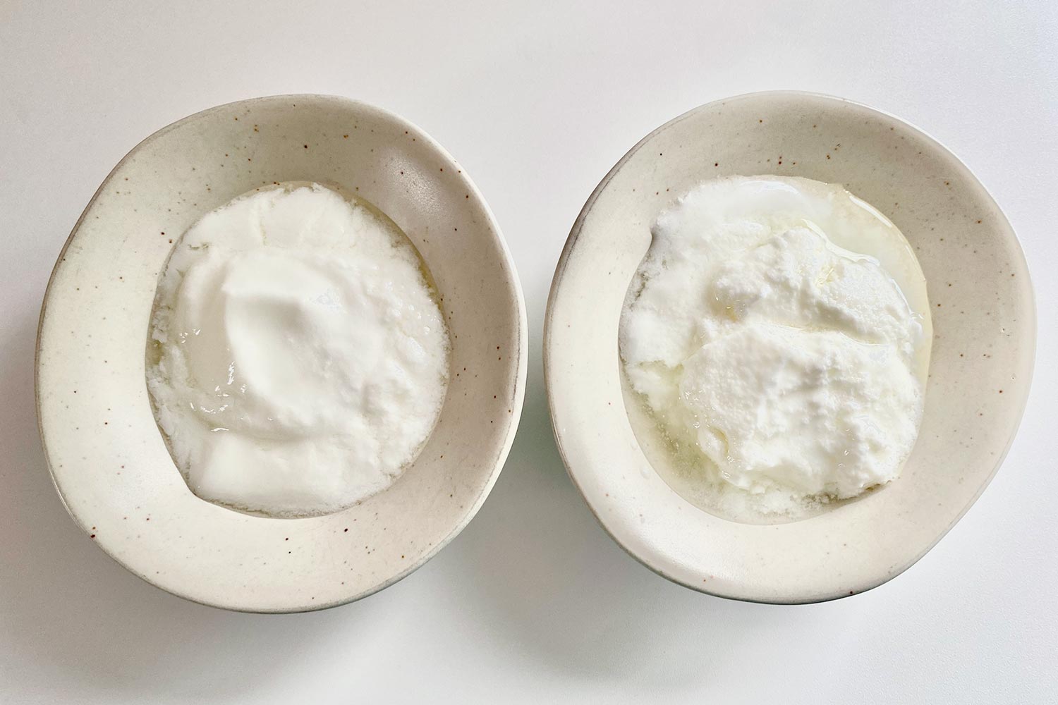 左が低温殺菌牛乳、右が低脂肪乳。