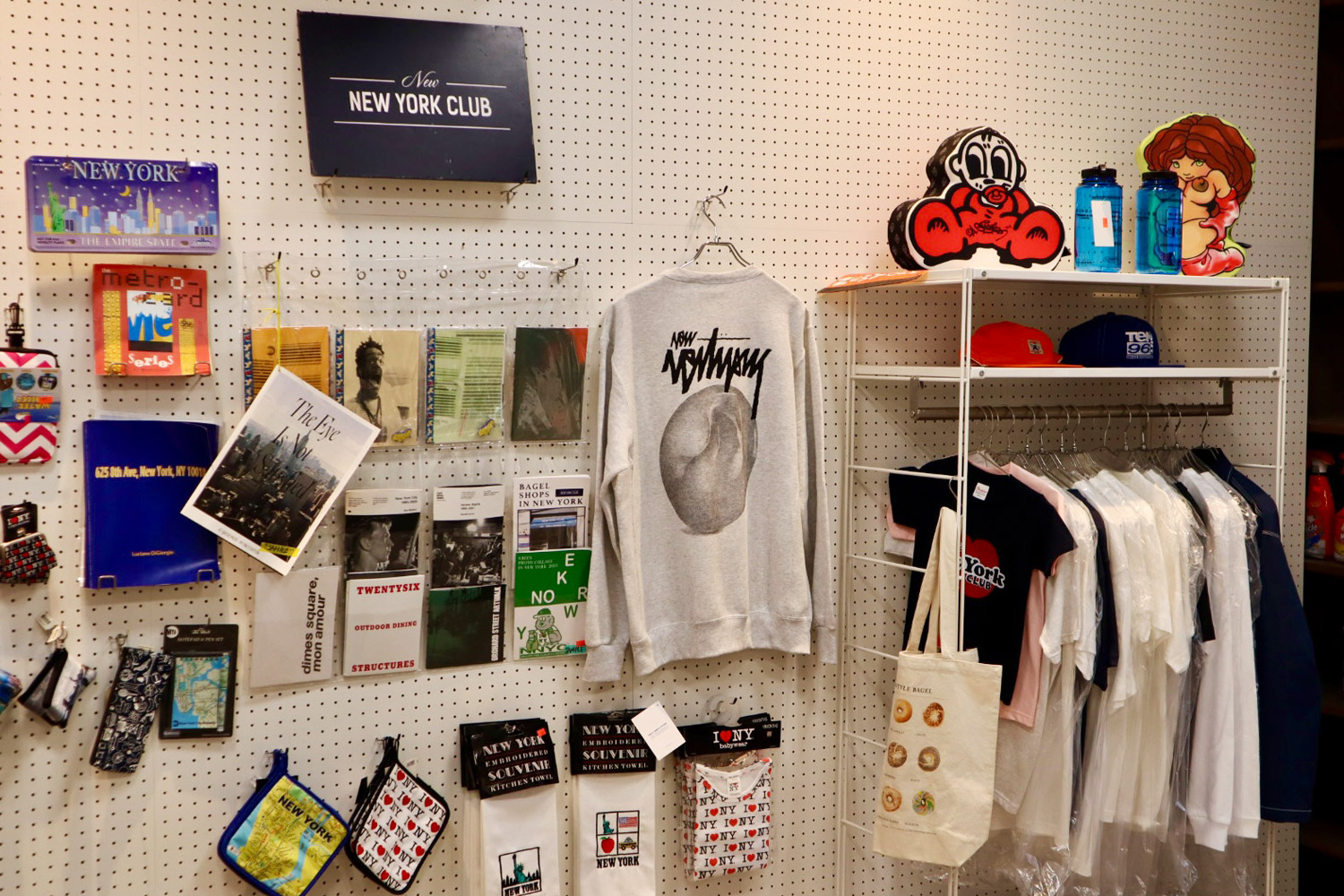 NEW NEW YORK CLUB DELI & GROCERY （ニューニューヨーククラブ デリ＆グロサリー） 内装