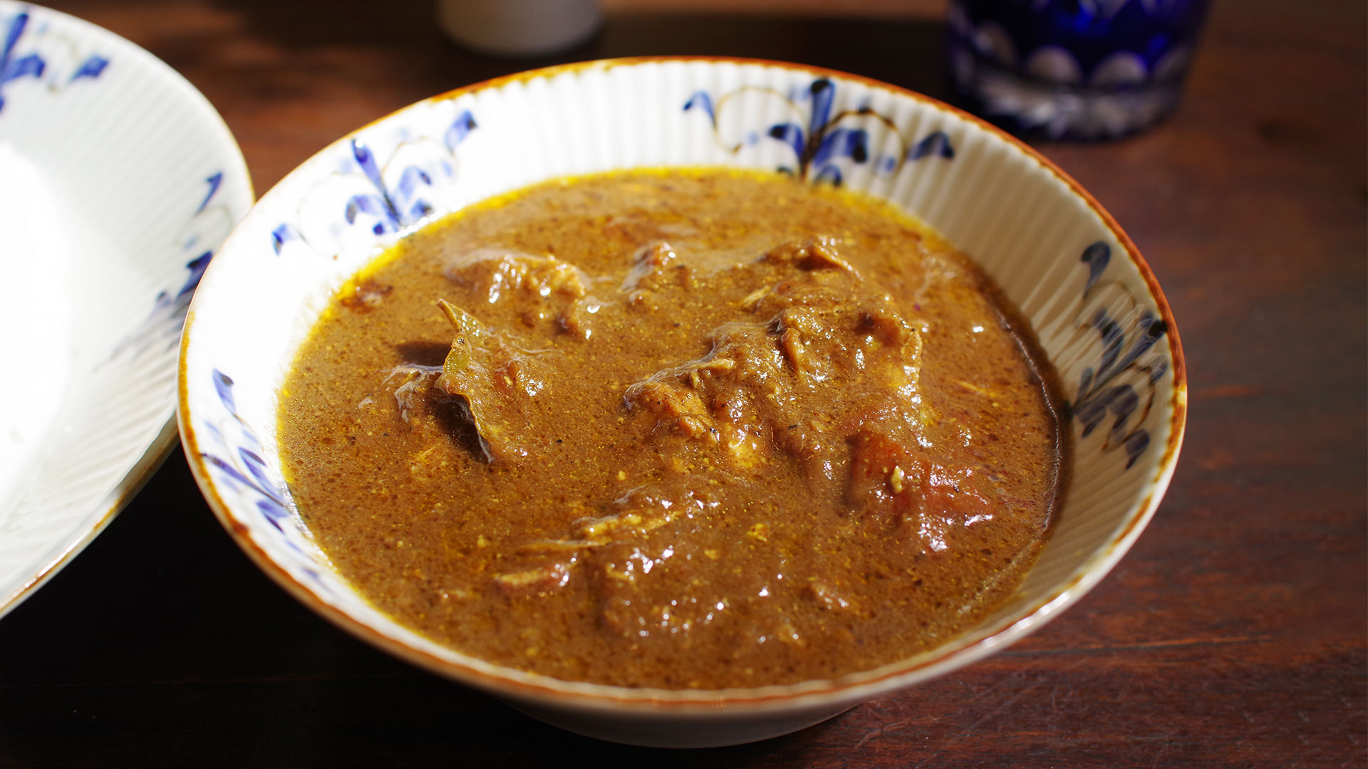 阿佐ヶ谷「黒猫茶房」で“伝説のカレー”と再会！吉祥寺ハモニカ横丁「ガネーシャ」で愛された味がここに。